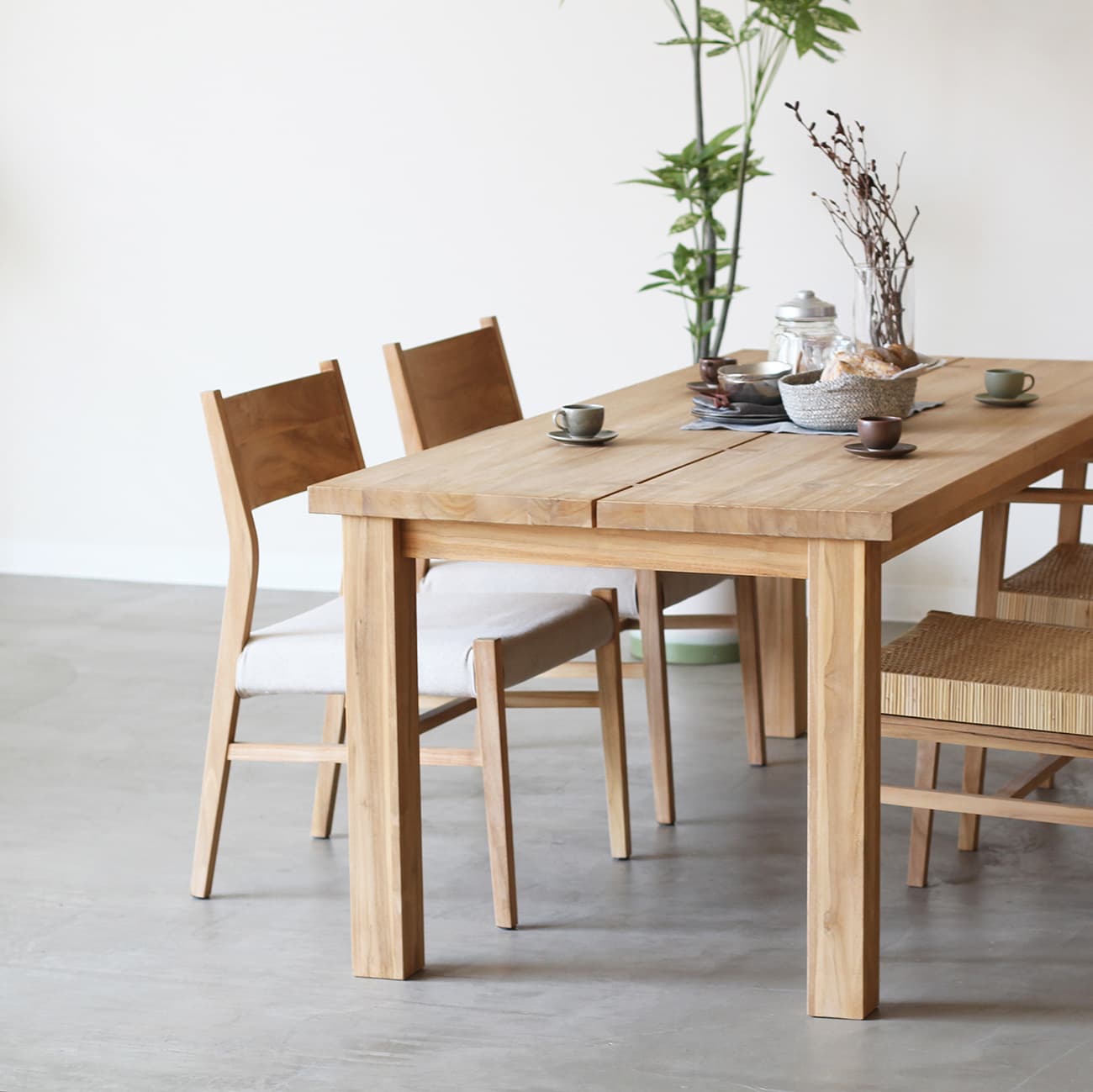 タスカーダイニングチェア